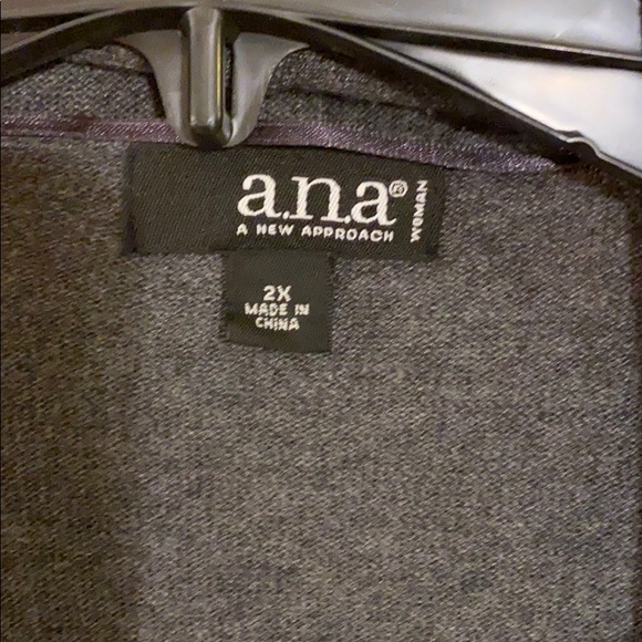 Dark gray cardigan with layering of material - Picture 2 of 8